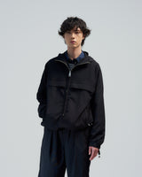 BED j.w. FORD "Not like a mountain – Black" Anorak Parka|ベッドフォード "ノットライクアマウンテン – ブラック" アノラックパーカ メンズモデル着用