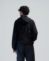 BED j.w. FORD "Not like a mountain – Black" Anorak Parka|ベッドフォード "ノットライクアマウンテン – ブラック" アノラックパーカ メンズモデル着用