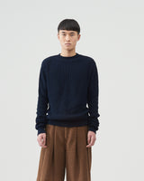 コットンとシルクを使用したシンプルなニット