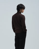 BED j.w. FORD "2.5 quintet – Brown" Layered Knit Sweater|ベッドフォード "2.5 クインテット – ブラウン" レイヤードニットセーター メンズモデル着用