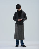 BED j.w. FORD "1.5 oaks – Charcoal" Scarf Knit Sweater|ベッドフォード "1.5 オークス – チャコール" スカーフニットセーター メンズモデル着用