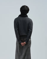 BED j.w. FORD "1.5 oaks – Charcoal" Scarf Knit Sweater|ベッドフォード "1.5 オークス – チャコール" スカーフニットセーター メンズモデル着用