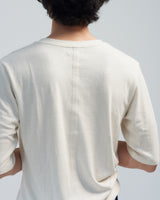 BED j.w. FORD "THE Body – Ivory" Silk T-Shirts｜ベッドフォード "ザ・ボディ – アイボリー" シルクTシャツ メンズモデル着用
