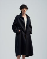 BED j.w. FORD "2days 1night – Black" Soutien Collar Coat｜ベッドフォード "2デイズ 1ナイト – ブラック" ステンカラーコート メンズモデル着用