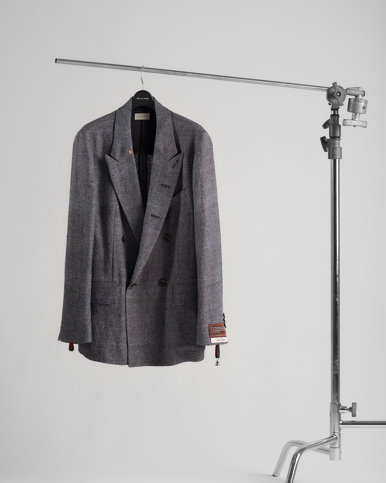 W – Gray｜BED j.w. FORD Official Website