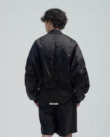 BED j.w. FORD "Strong Sleeves – Black” MA-1｜ベッドフォード “ストロングスリーブス – ブラック” MA-1 メンズモデル着用