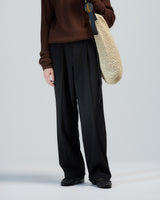 BED j.w. FORD "5-Pockets – Black" Wool Slacks｜ベッドフォード "5ポケッツ – ブラック" ウールスラックス メンズモデル着用