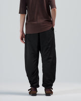 BED j.w. FORD "Training Days – Black" Nylon Pants｜ベッドフォード "トレーニングデイズ – ブラック" ナイロンパンツ メンズモデル着用