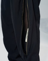BED j.w. FORD "Training Days – Black" Nylon Pants｜ベッドフォード "トレーニングデイズ – ブラック" ナイロンパンツ メンズモデル着用