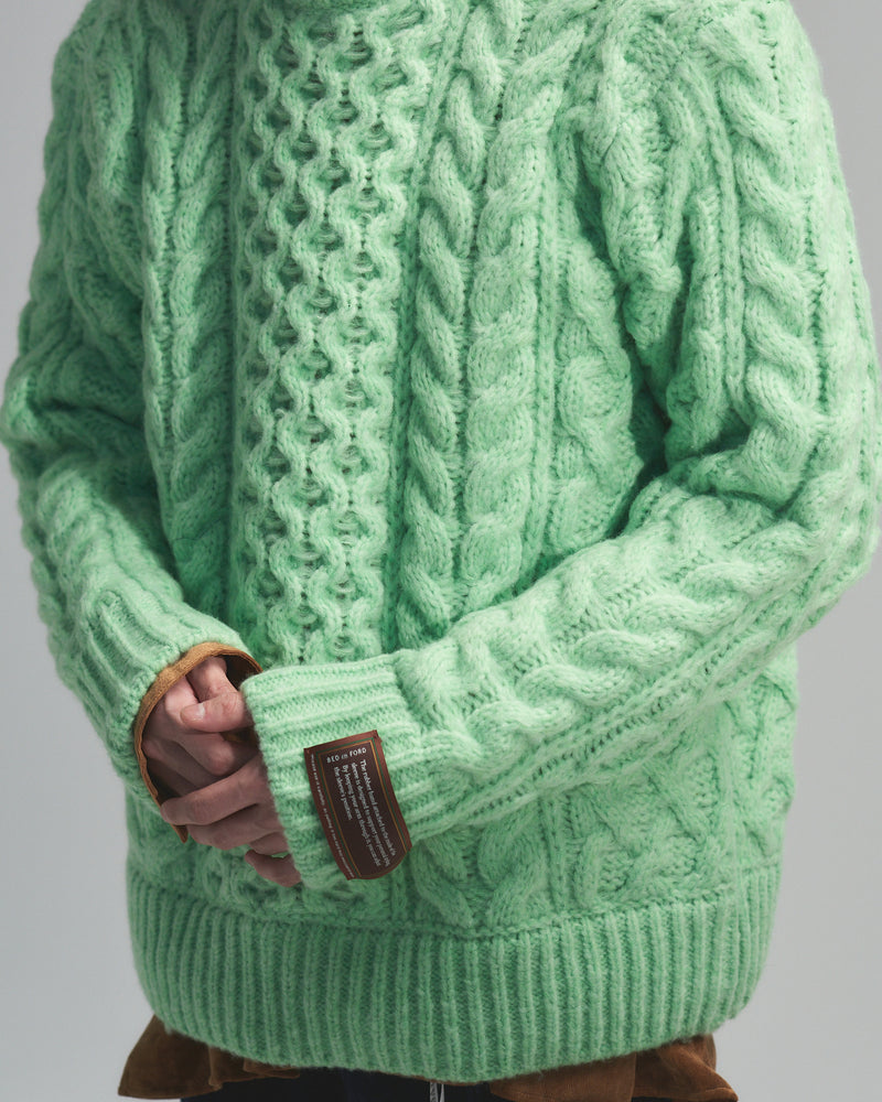 BED j.w. FORD "on holidays – Mint" Oversized Knit Sweater｜ベッドフォード "オンホリデーズ – ミント" オーバーサイズニットセーター メンズモデル着用