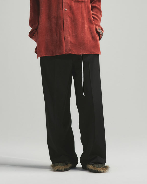 BED j.w. FORD "One – Black” Wool Slacks｜ベッドフォード “ワン – ブラック” ウールスラックス メンズモデル着用