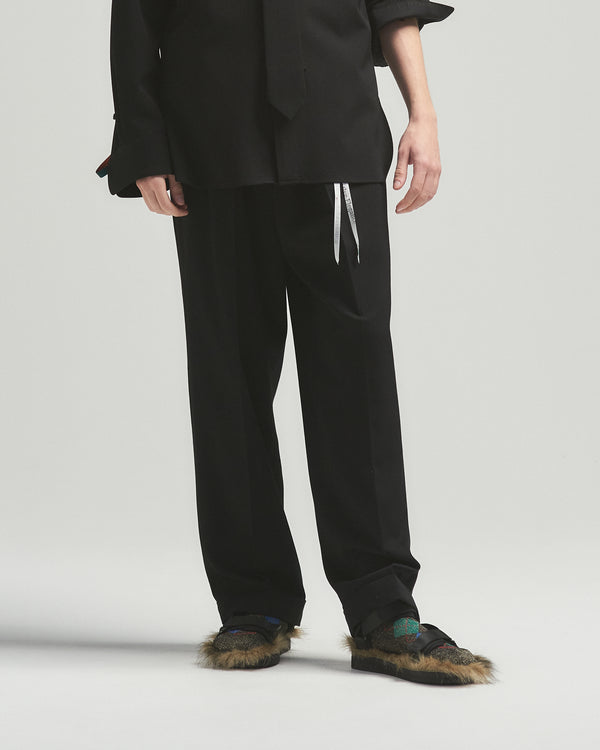 BED j.w. FORD "Three – Black” 3tuck Slacks ｜ベッドフォード “スリー – ブラック” 3タックスラックス メンズモデル着用