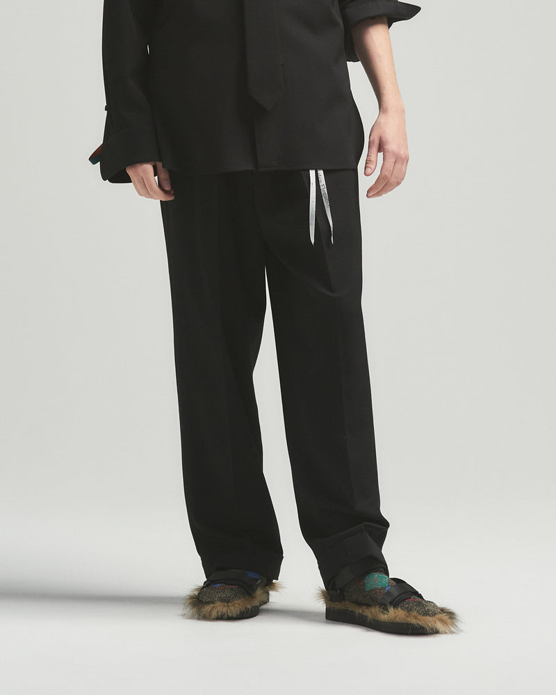 BED j.w. FORD "Three – Black” 3tuck Slacks ｜ベッドフォード “スリー – ブラック” 3タックスラックス メンズモデル着用