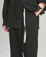 BED j.w. FORD "Three – Black” 3tuck Slacks ｜ベッドフォード “スリー – ブラック” 3タックスラックス メンズモデル着用