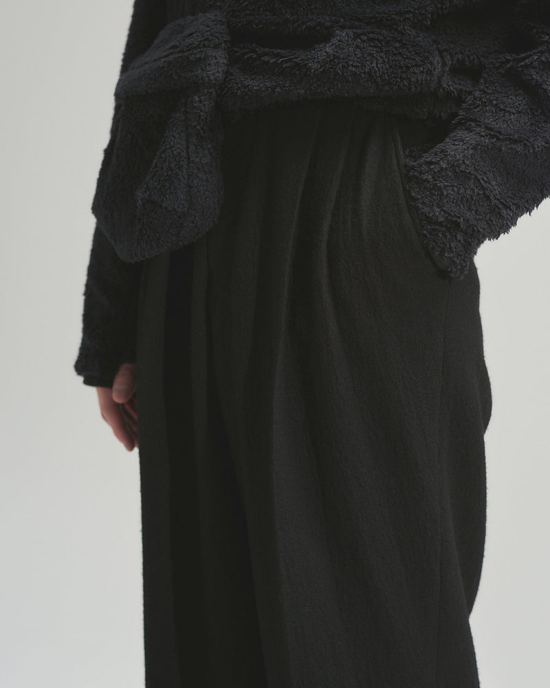 BED j.w. FORD "(AE)-Three – Black” 3tuck Slacks ｜ベッドフォード “(エーイー)スリー – ブラック” 3タックスラックス メンズモデル着用