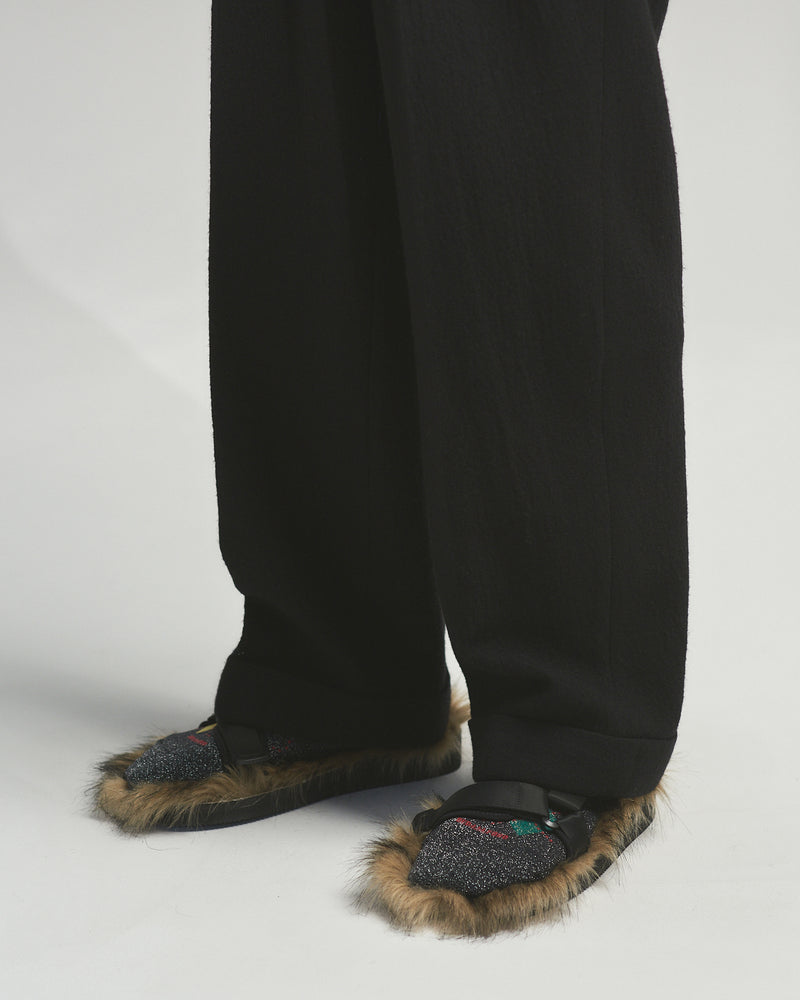 BED j.w. FORD "(AE)-Three – Black” 3tuck Slacks ｜ベッドフォード “(エーイー)スリー – ブラック” 3タックスラックス メンズモデル着用