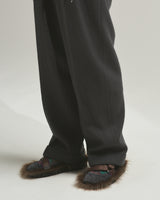 BED j.w. FORD "(AE)-Three – Gray” 3tuck Slacks ｜ベッドフォード “(エーイー)スリー – グレー” 3タックスラックス メンズモデル着用
