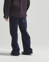 BED j.w. FORD "every (one) – Navy" Rayon flocking pants｜ベッドフォード "エブリ (ワン) – ネイビー" レーヨンフロッキーパンツ メンズモデル着用