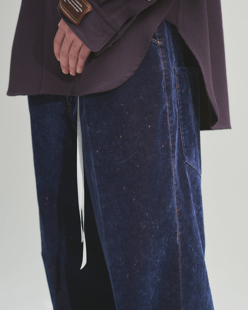 BED j.w. FORD "every (one) – Navy" Rayon flocking pants｜ベッドフォード "エブリ (ワン) – ネイビー" レーヨンフロッキーパンツ メンズモデル着用