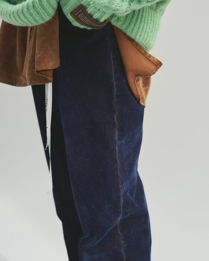 BED j.w. FORD "Daily – Navy" Rayon flocking pants｜ベッドフォード "デイリー – ネイビー" レーヨンフロッキーパンツ メンズモデル着用