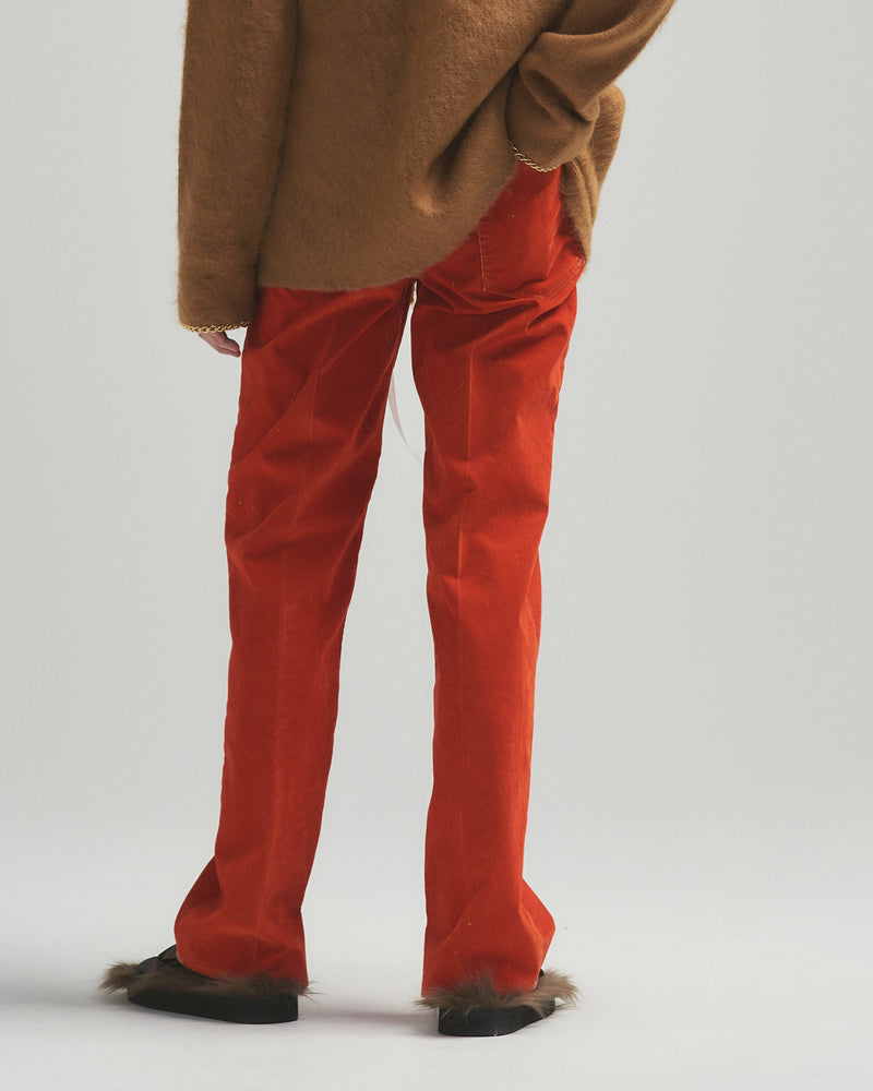 BED j.w. FORD "Daily – Red" Rayon flocking pants｜ベッドフォード "デイリー – レッド" レーヨンフロッキーパンツ メンズモデル着用