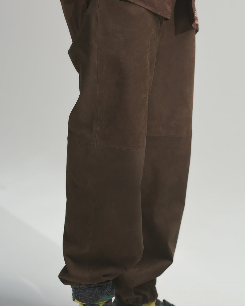 BED j.w. FORD "Not Training – Brown” Leather Track Pants｜ベッドフォード "ノットトレーニング – ブラウン” レザートラックパンツ メンズモデル着用