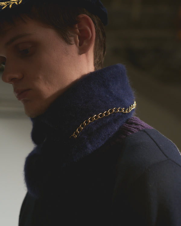 BED j.w. FORD "C-neck – Navy" Neck warmer ｜ベッドフォード “シーネック – ネイビー” ネックウォーマー メンズモデル着用