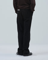 BED j.w. FORD "H&H – Black" Asymmetry Trousers｜ベッドフォード "ハーフ&ハーフ – ブラック" アシンメトリーパンツ メンズモデル着用