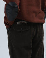 BED j.w. FORD "H&H – Brown" Asymmetry Trousers｜ベッドフォード "ハーフ&ハーフ – ブラウン" アシンメトリーパンツ メンズモデル着用