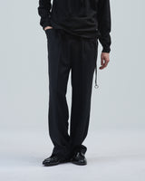 BED j.w. FORD "4 Pockets – Black" Trouser｜ベッドフォード "4ポケッツ – ブラック" スラックス メンズモデル着用