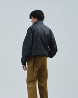 BED j.w. FORD "+ Bag – Gray" Nylon Pullover Jacket｜ベッドフォード "プラスバッグ – グレー" ナイロンプルオーバージャケット メンズモデル着用