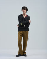 BED j.w. FORD "Repair – Charcoal" V-neck Sweater｜ベッドフォード "リペア – チャコール" Vネックセーター メンズモデル着用