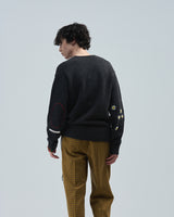 BED j.w. FORD "Repair – Charcoal" V-neck Sweater｜ベッドフォード "リペア – チャコール" Vネックセーター メンズモデル着用
