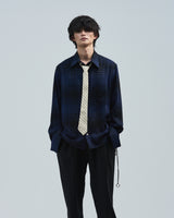 BED j.w. FORD "Office Casual – Blue" Tie Check Shirts｜ベッドフォード "オフィスカジュアル – ブルー" タイ付きチェックシャツ メンズモデル着用