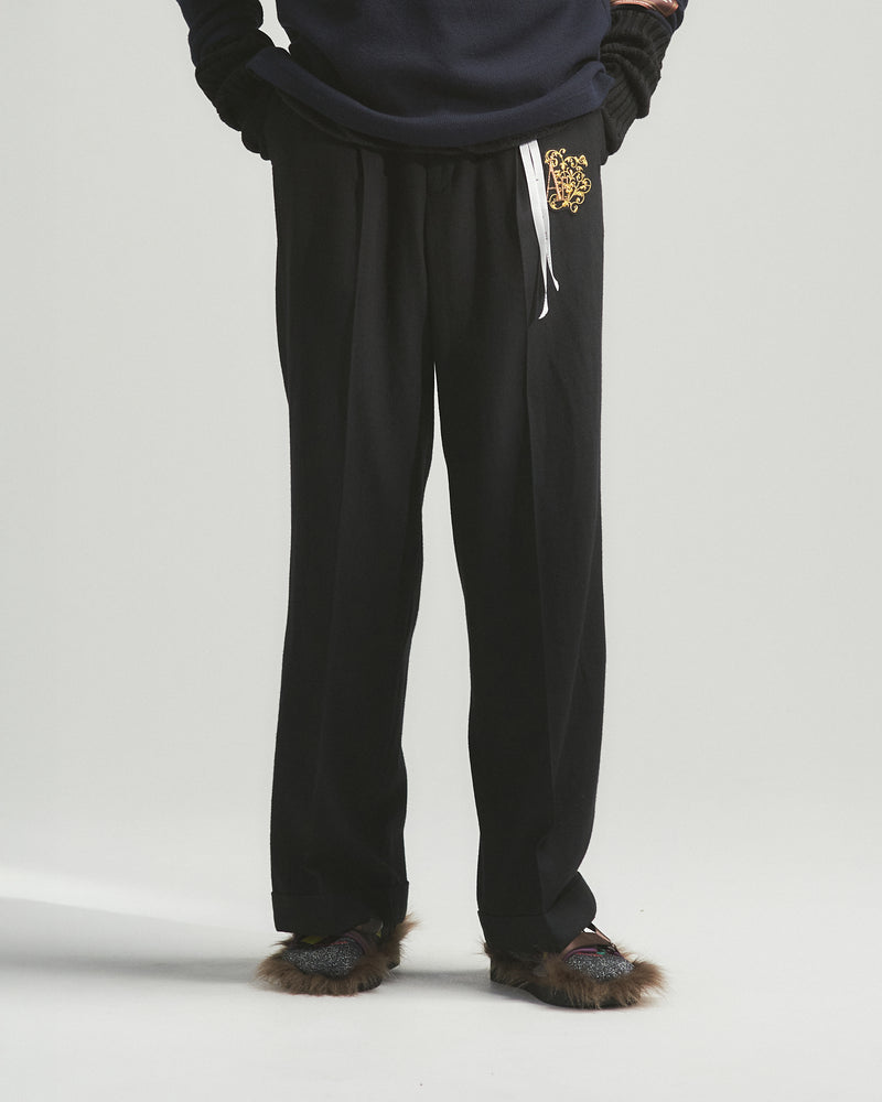 (Team) One – Black