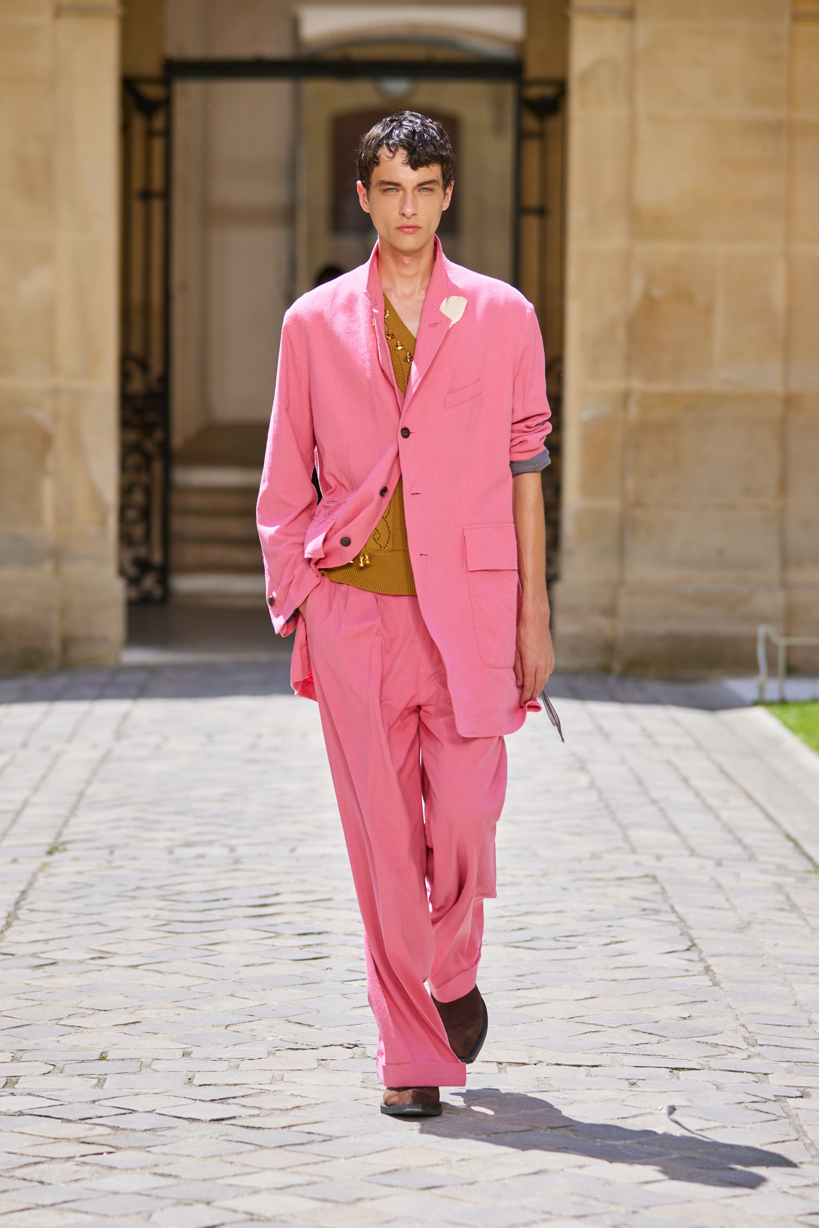 ss25_runway_img04.jpg?v=